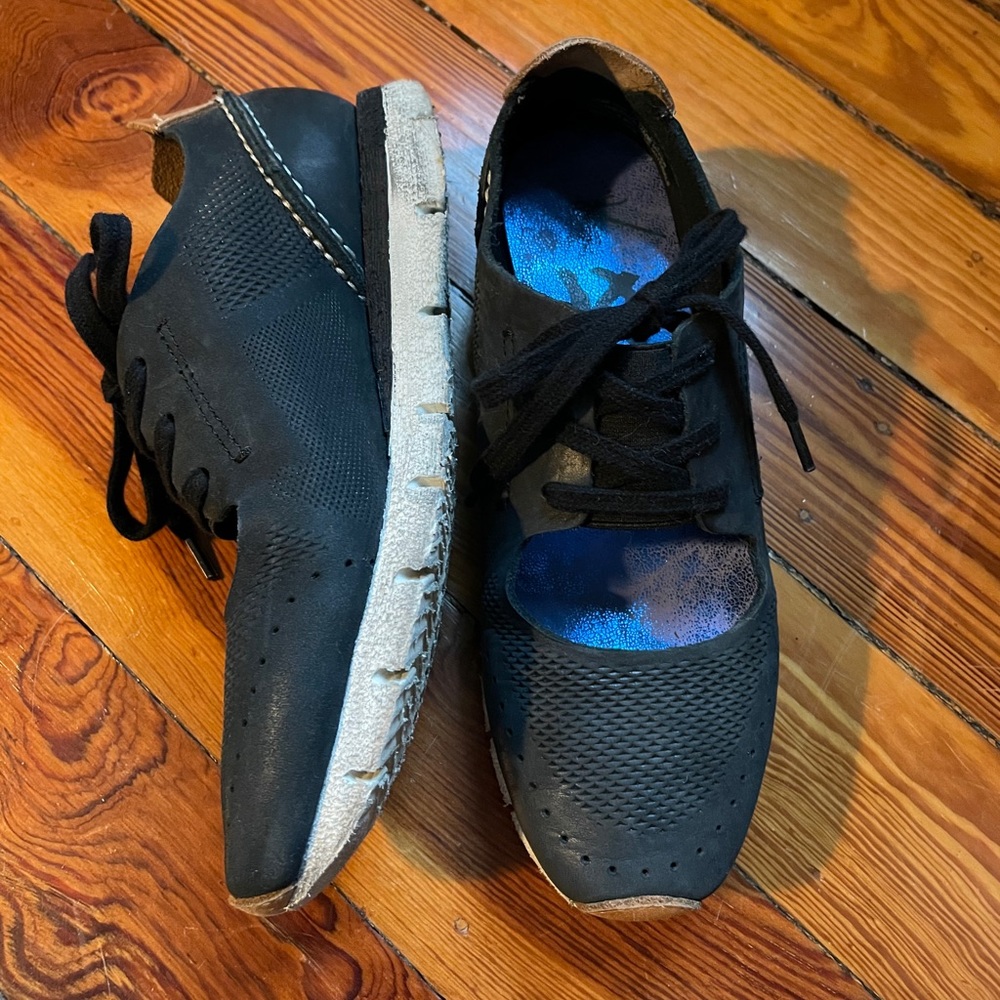 OTBT Star Dust Sneaker 6.5 NWOB